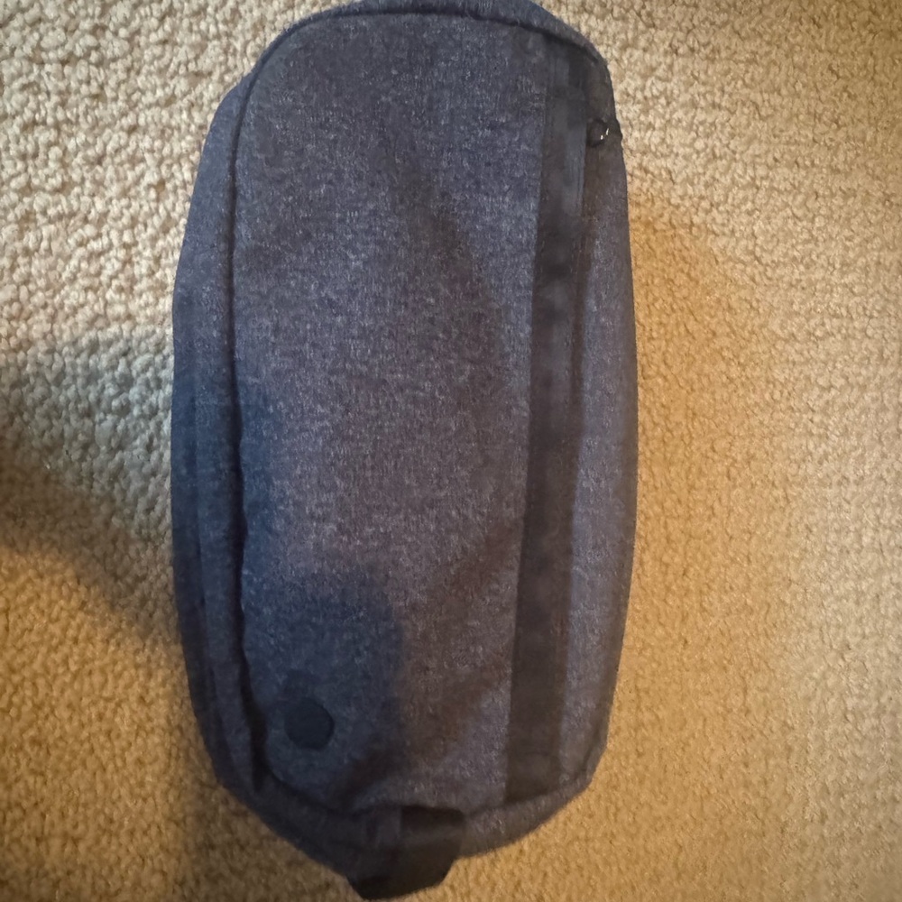 lululemon athletica Black and Gray Toiletry Bag NWT